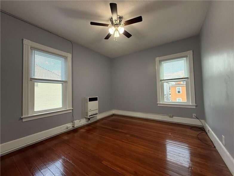 Building Photo - 53 Hadwin St
