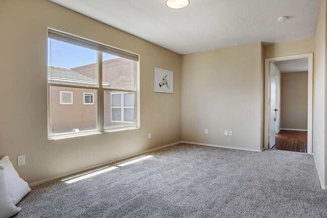 Building Photo - 6215 Goldfield Pl NE