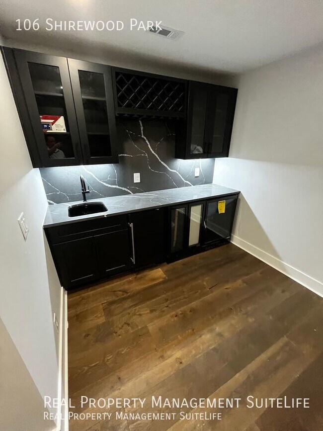 Building Photo - 106 Shirewood Park