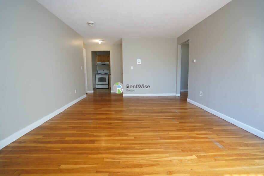 Building Photo - 122 Dustin St