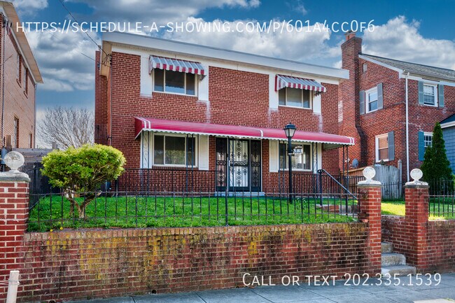 Building Photo - 1525 Channing St NE