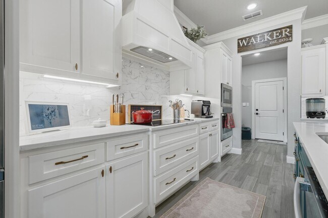 Building Photo - 143 Boeing Ln