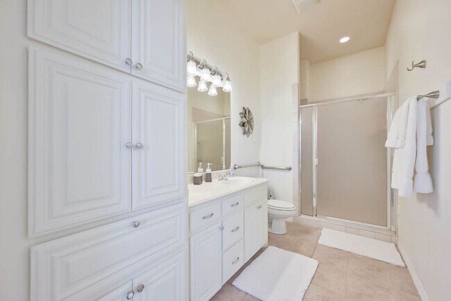 Building Photo - 811 Mallard Pointe Dr