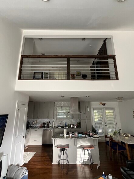 Building Photo - 1936 Don Juan Ln