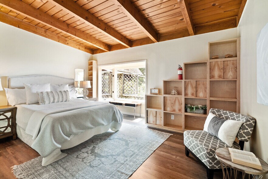 Building Photo - 52 Panoramic Way