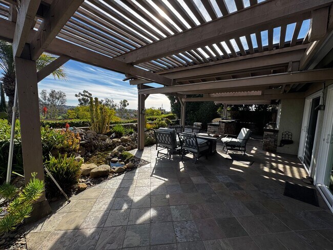 Building Photo - Stunning Mission Viejo home with a View