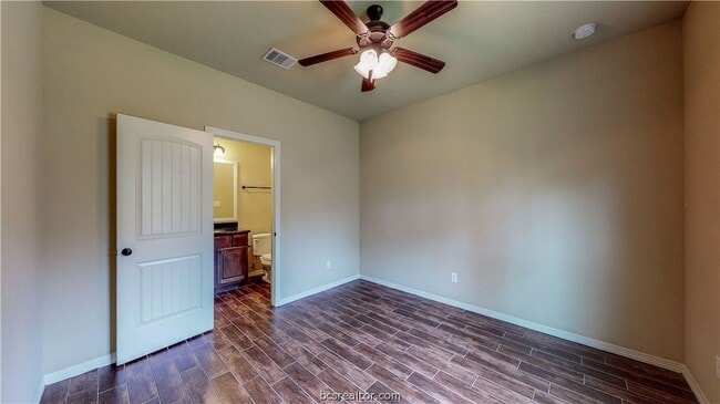 Building Photo - 111 Southland St