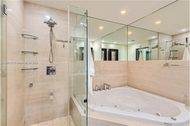 Building Photo - 3864 NE 167th St