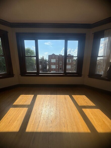 Building Photo - 8141 S Marshfield Ave