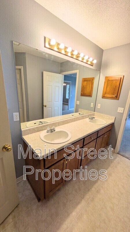 Building Photo - 3131 Windjammer Ct