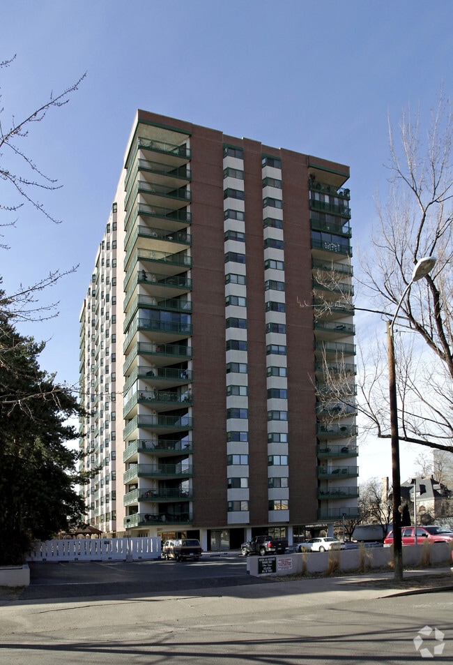 Building Photo - Penn Square Condominiums
