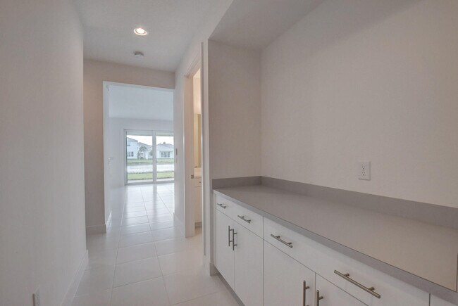 Building Photo - 9632 Highland Pointe Pass