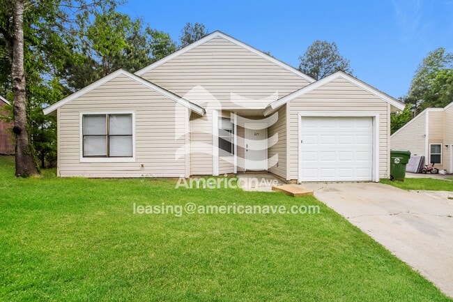 Building Photo - 225 Auburn Leaf Dr