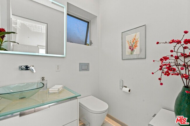 Building Photo - 28405 Via Acero