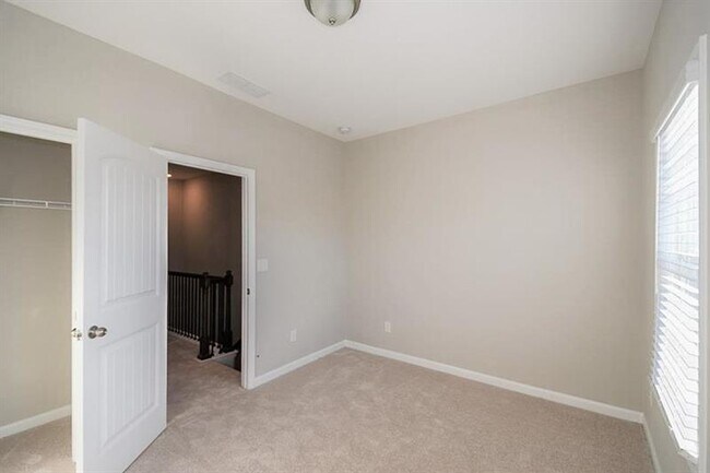 Building Photo - 2501 Ashford Oaks Dr