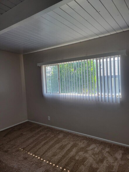 Building Photo - 244 Garnet Way