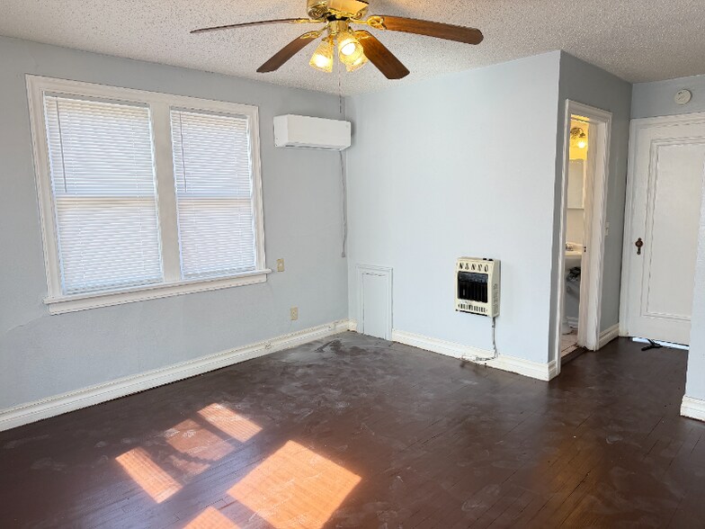 Building Photo - 1117 NW 38th St