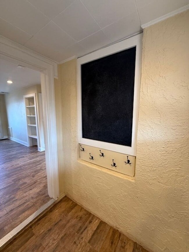 Building Photo - Coming Nov 17 - 3 Bedroom 2 Bath home in Clarkdale contact Property Pros Property Management