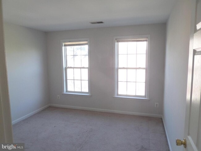 Building Photo - 45788 Smoketree Terrace