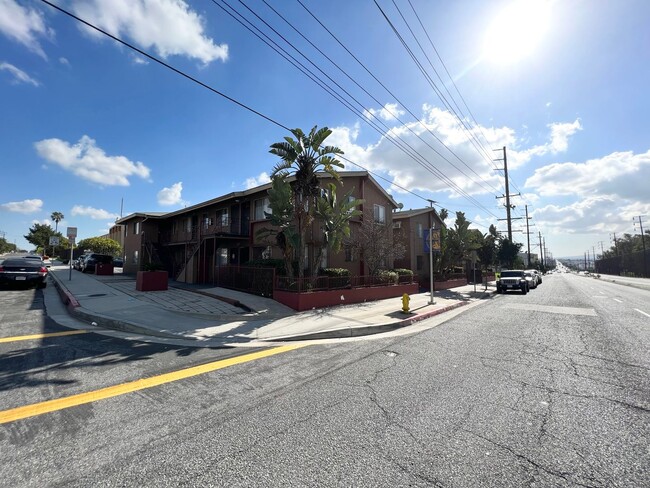 Interior Photo - Western Apartments