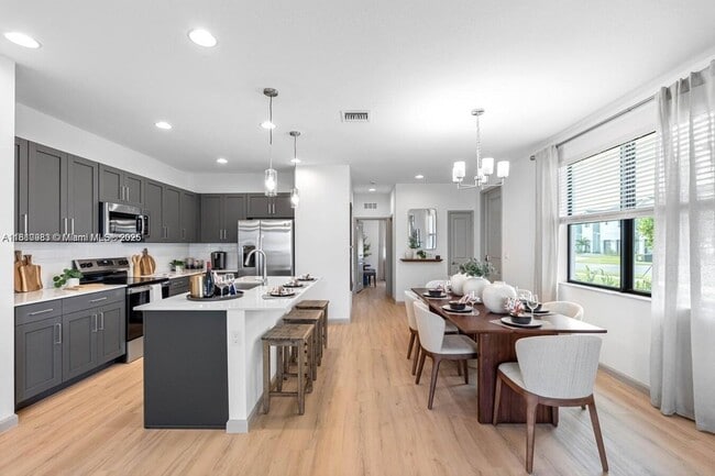 Building Photo - 13138 SW Valletta Wy