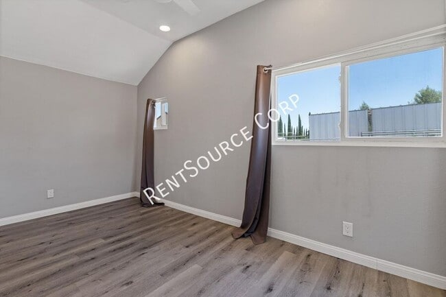 Building Photo - 4535 W Ave M10