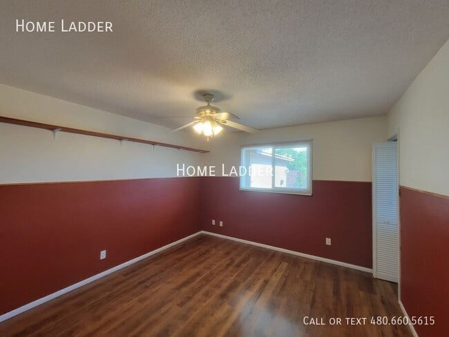 Building Photo - 1901 E Palmcroft Dr