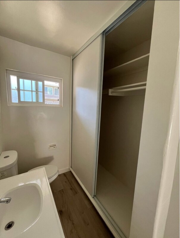 Building Photo - 20033 Saticoy St