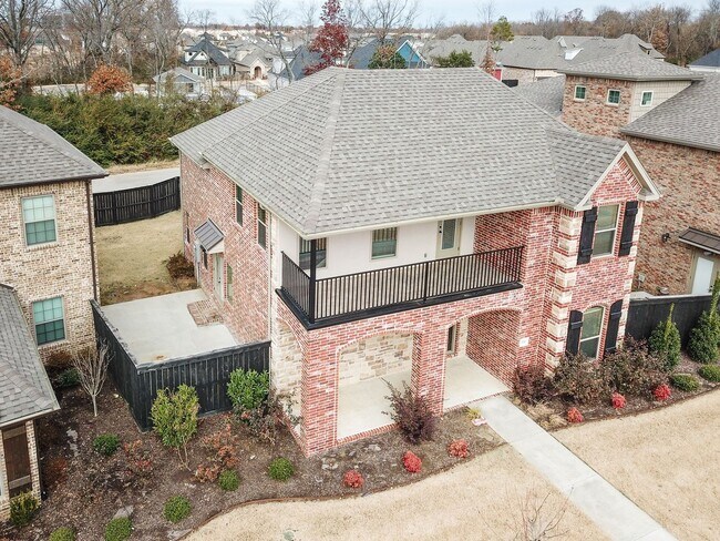 Building Photo - 535 N Salem Rd