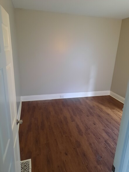 Bedroom 4 - 257 W Utica St