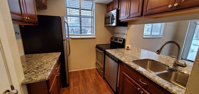 Primary Photo - 12512 E Cornell Ave