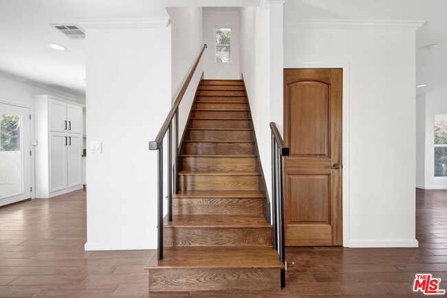 Building Photo - 2124 Reservoir St