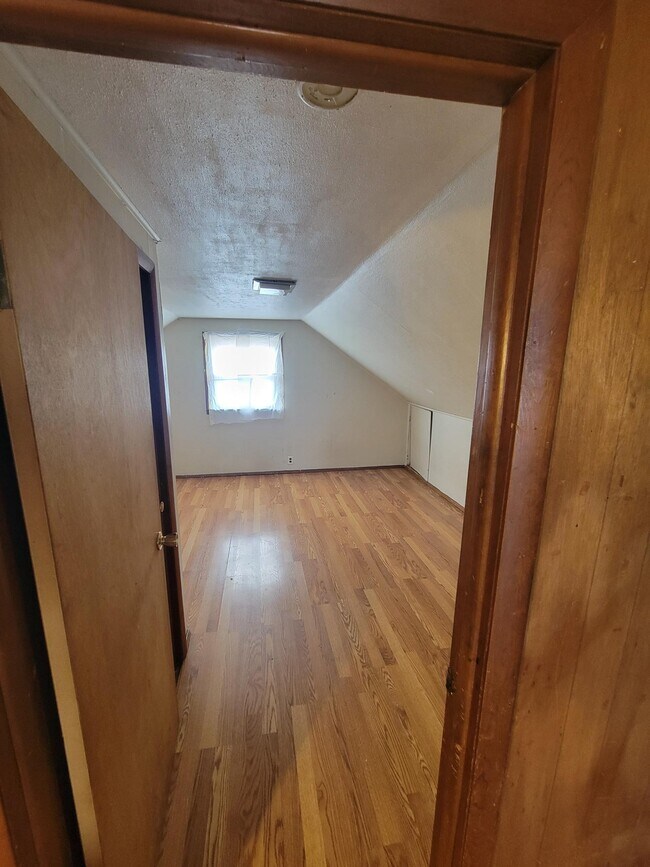 Building Photo - Kenosha House
