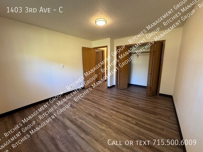 Building Photo - 1403 3rd Ave