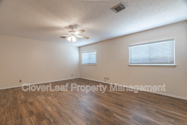 Building Photo - 1045 Stone Trail