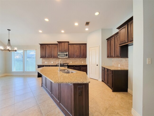 Building Photo - 106 Colina Vista Way