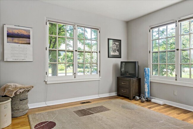 Building Photo - Rare North End Home for Rent
