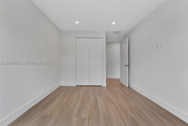 Building Photo - 1533 NW 94th Ave