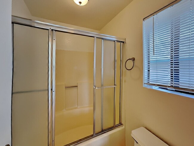 Building Photo - Antioch 3 Bedroom/2.5 Bathroom Home Availa...