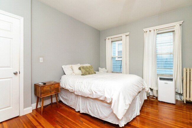 Building Photo - 12 Thelma Rd