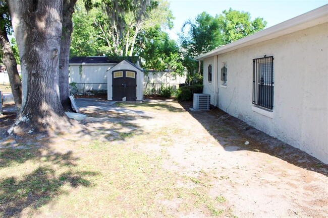 Building Photo - 3402 E Fern St
