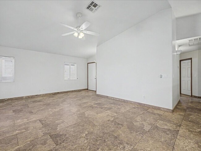 Building Photo - 10451 E Vashon St