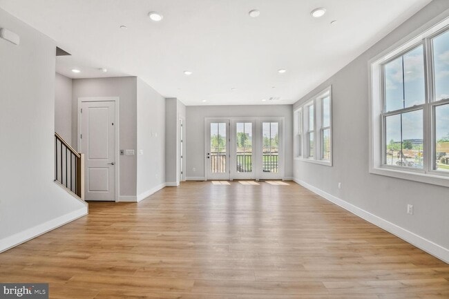 Building Photo - 5933 Stonehenge Pl