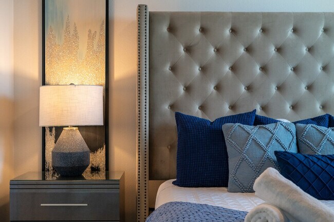 Building Photo - 3121 Paradox Cir