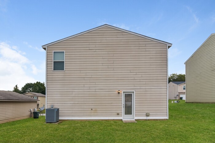 Building Photo - 130 Dormont Dr NE