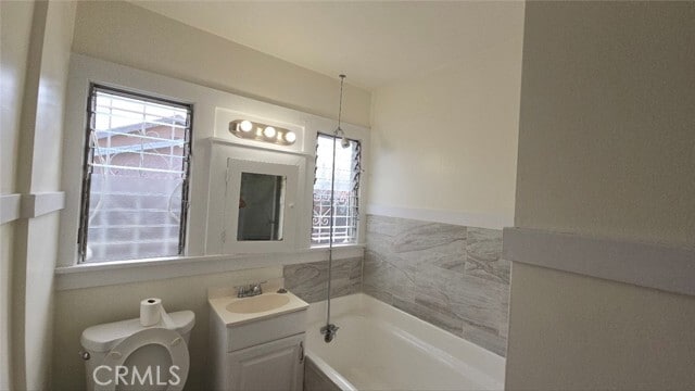 Building Photo - 454 W 59th Pl