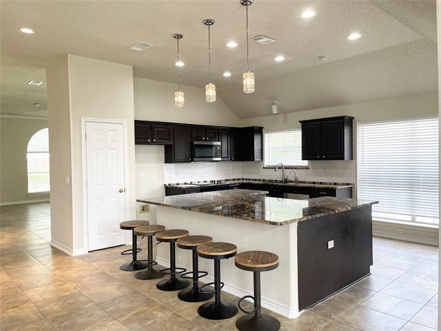 Building Photo - 6404 Meadowview Ct