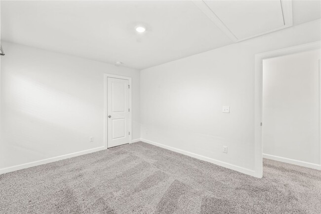 Building Photo - Beautiful 4 bedroom home in Belmont!