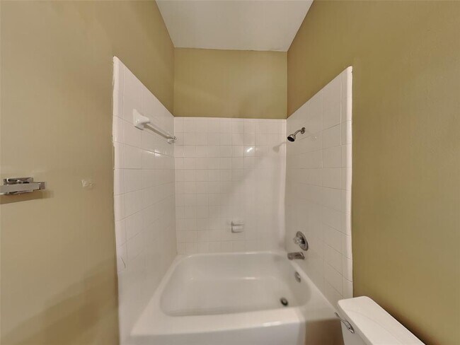 Building Photo - 1451 Sand Lake Ln