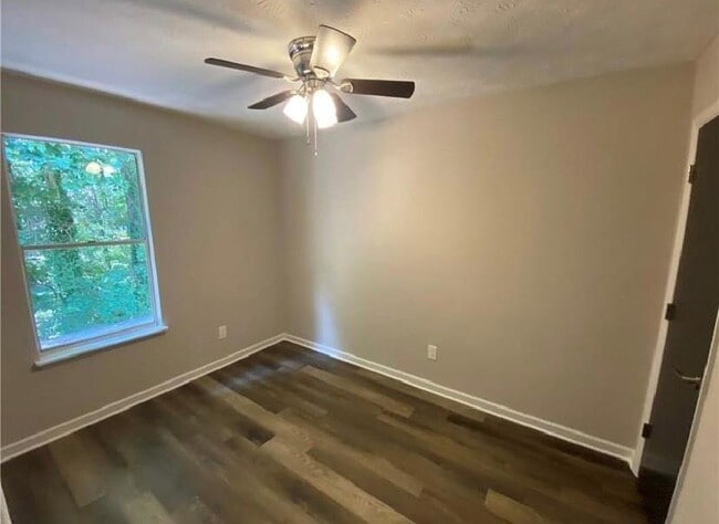 Building Photo - 2675 Wildflower Ln SW